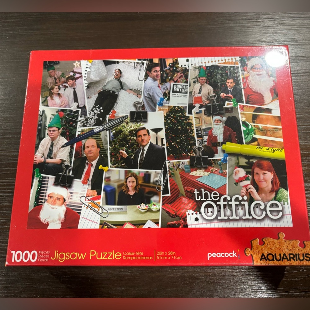 NWT The Office Offical TV Show Christmas Puzzle with 1,000 Piecess